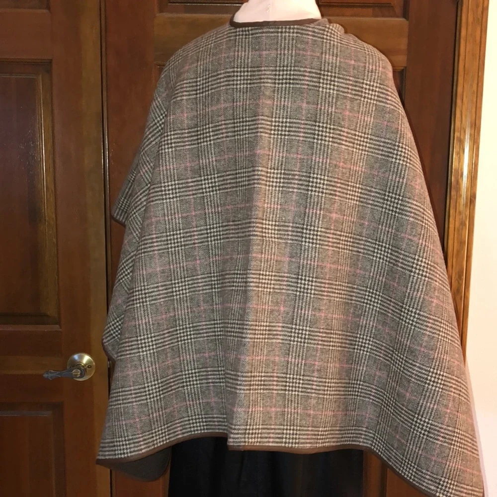 Talbots Reversible Ruana - Picture 3 of 8